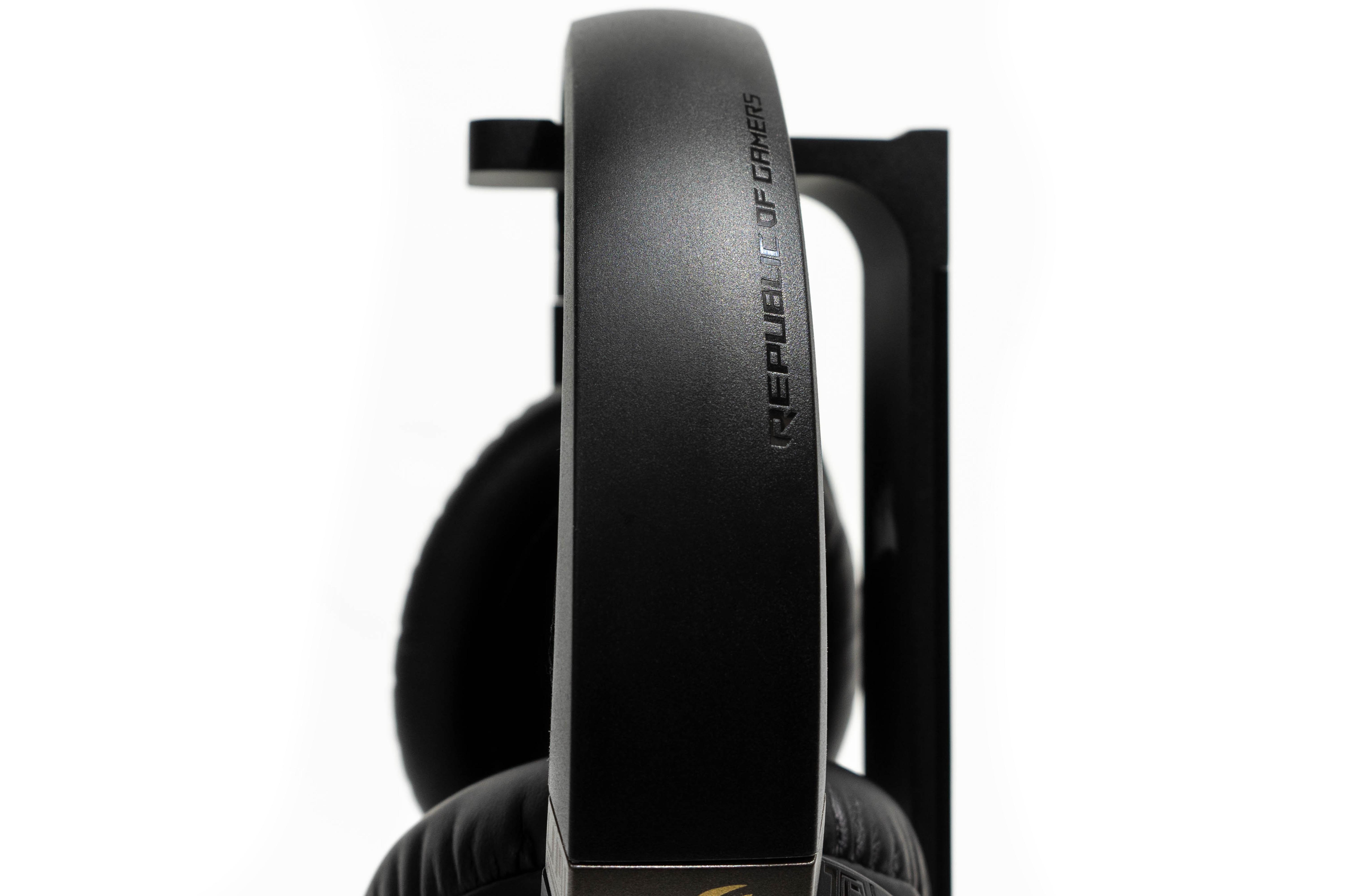 Walking Into A Virtual World Asus Rog Strix Fusion 700 Gaming Headset Review Epic Pc